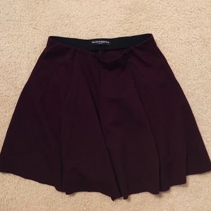 Brandy Melville maroon skater skirt